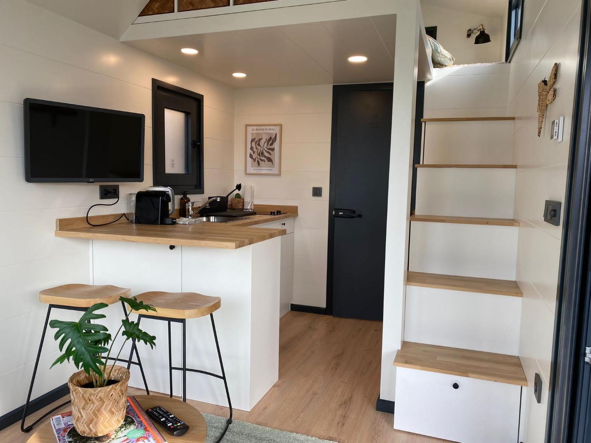 Tiny House With Sauna & Jacuzzi Near Amsterdam Vijfhuizen Bagian luar foto